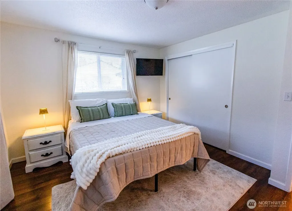10201 SW 120th Street Lakewood WA 98498