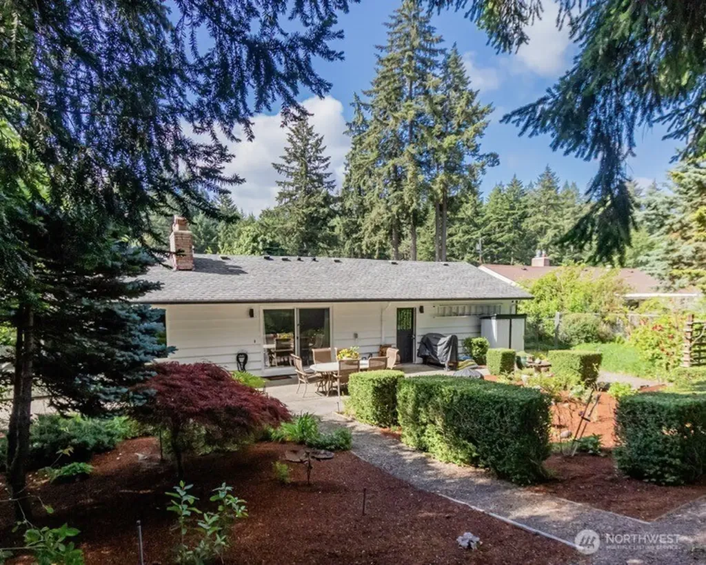 10201 SW 120th Street Lakewood WA 98498