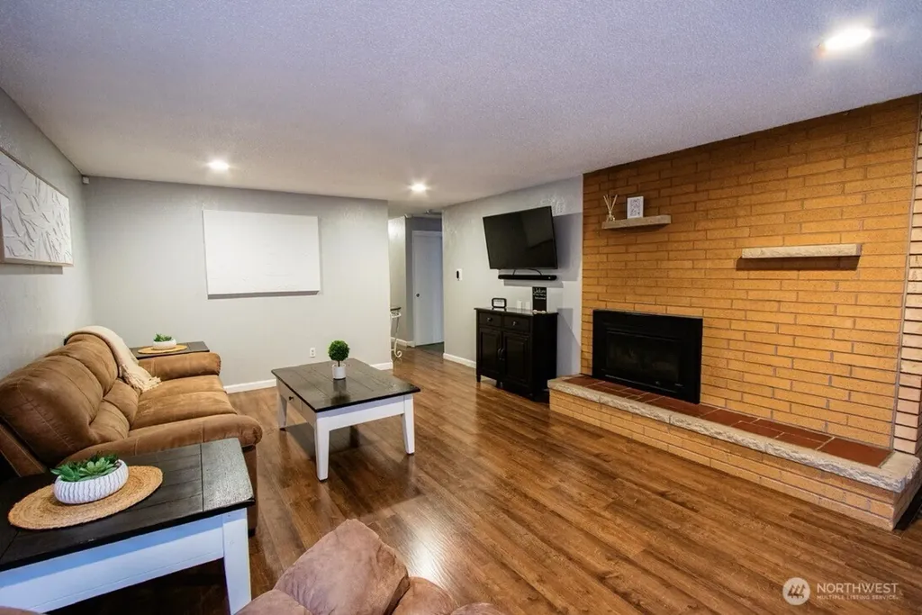 10201 SW 120th Street Lakewood WA 98498
