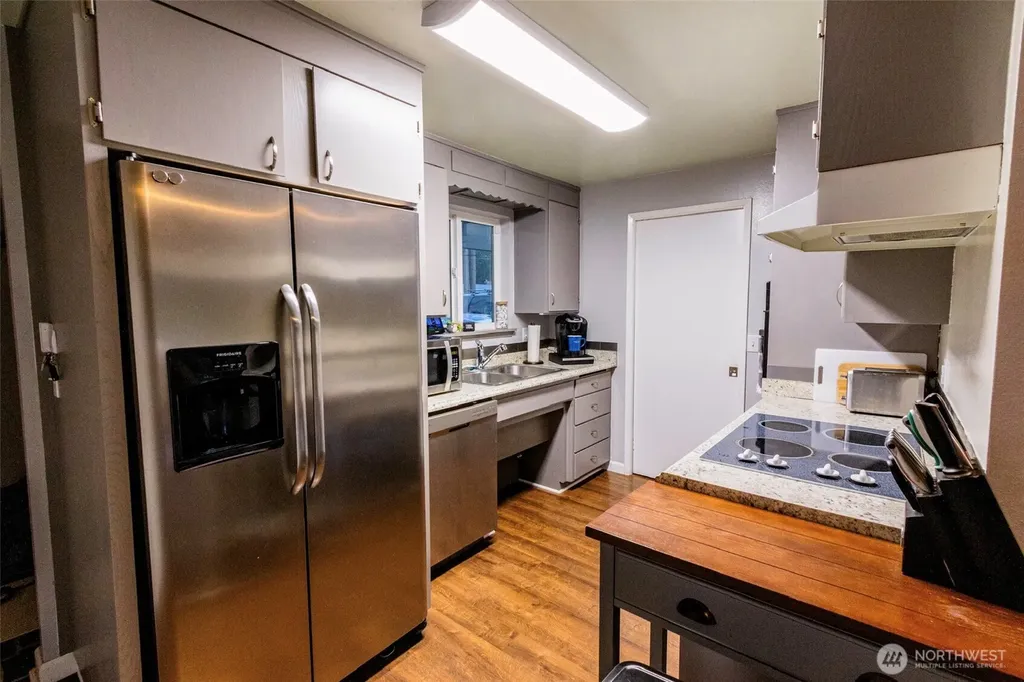 10201 SW 120th Street Lakewood WA 98498