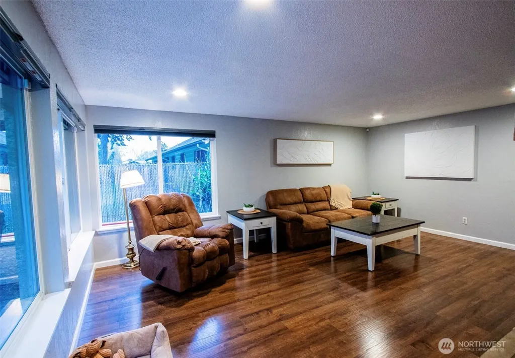 10201 SW 120th Street Lakewood WA 98498