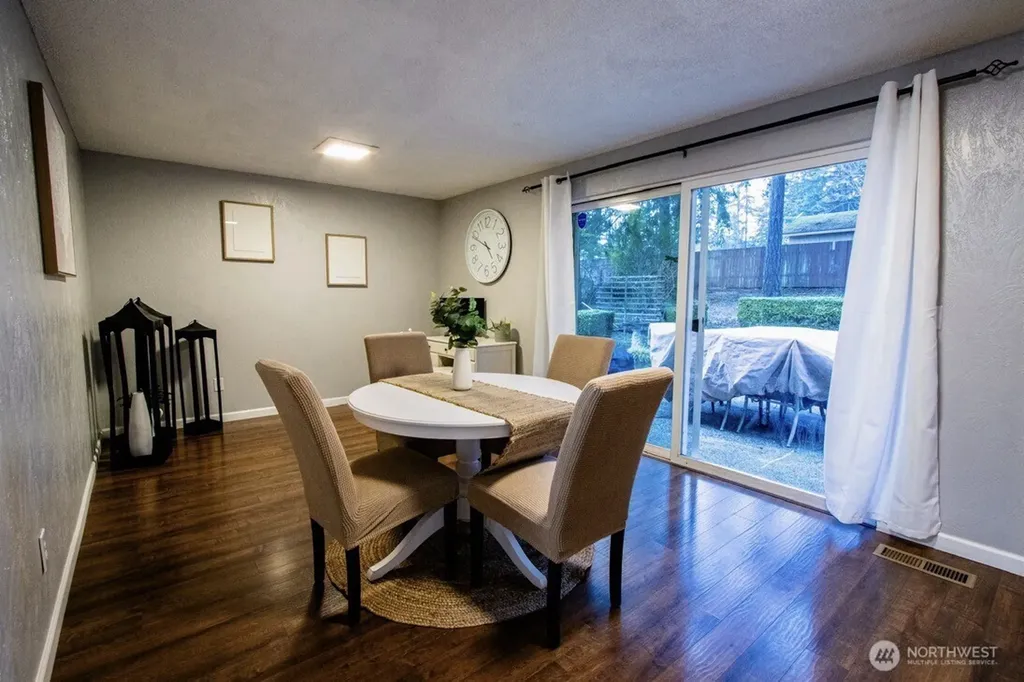 10201 SW 120th Street Lakewood WA 98498