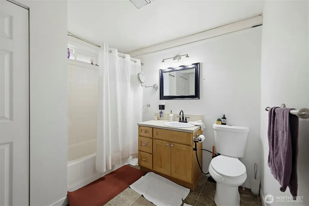 35835 13th Avenue SW Federal Way WA 98023