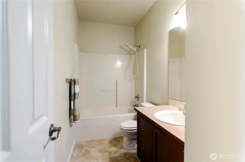 3800 Lanyard Drive NE Lacey WA 98516