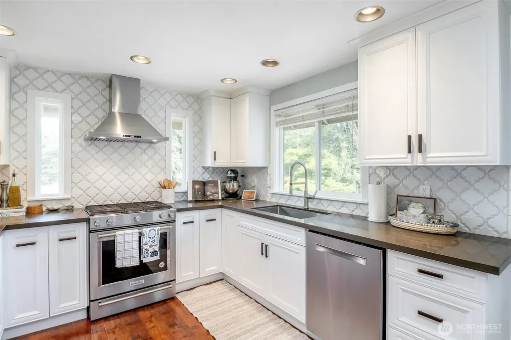 3018 SW 339th Street Federal Way WA 98023