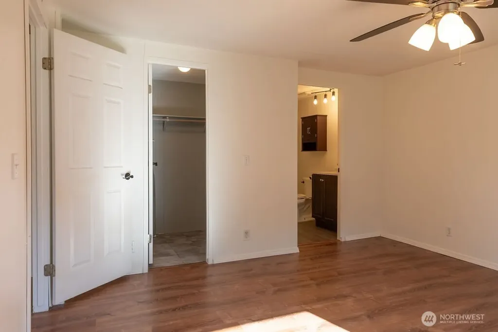 21 Simmons Street Sekiu WA 98381