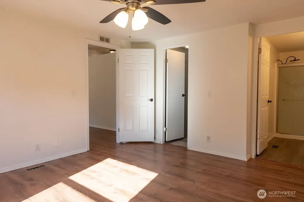 21 Simmons Street Sekiu WA 98381