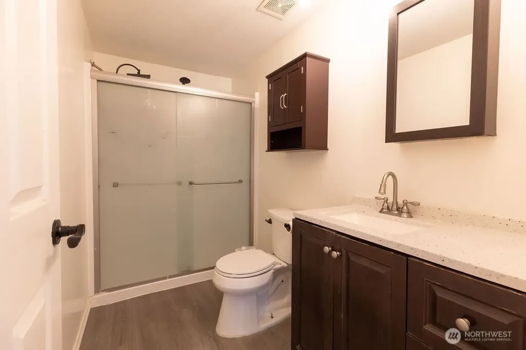 21 Simmons Street Sekiu WA 98381