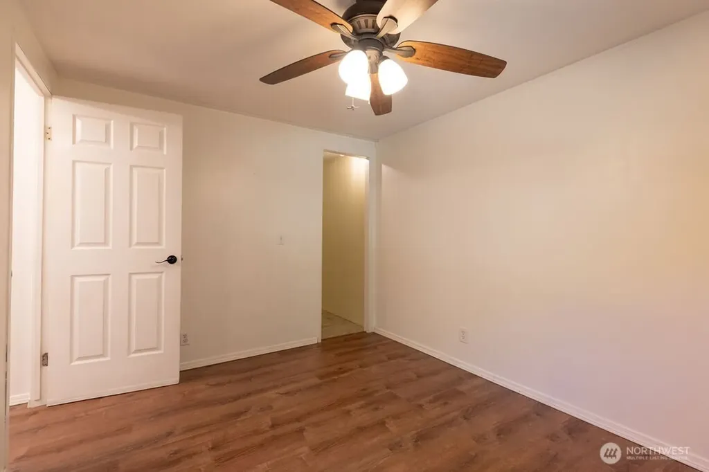21 Simmons Street Sekiu WA 98381