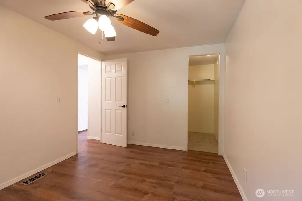 21 Simmons Street Sekiu WA 98381