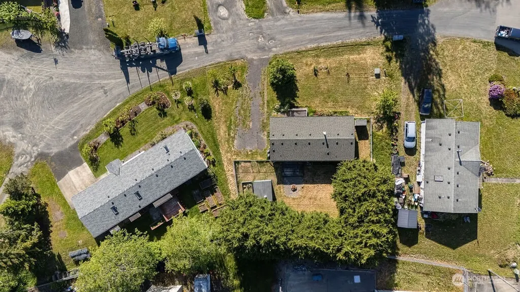 21 Simmons Street Sekiu WA 98381