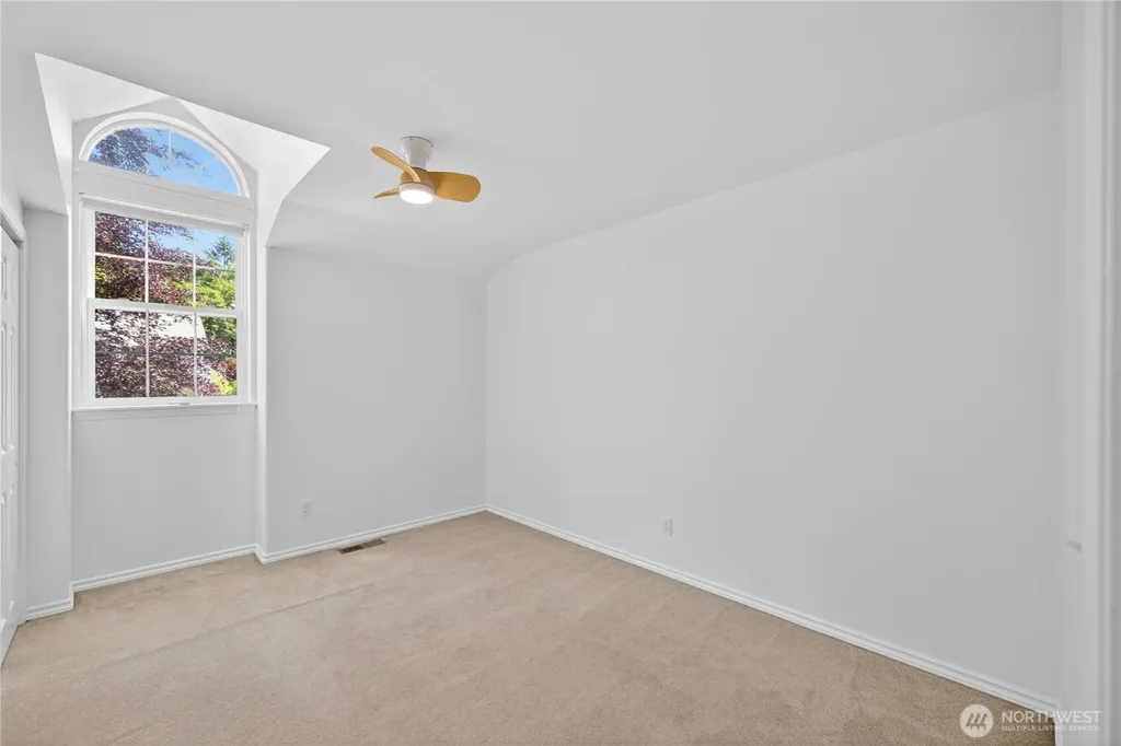 3712 W 8th Street Anacortes WA 98221