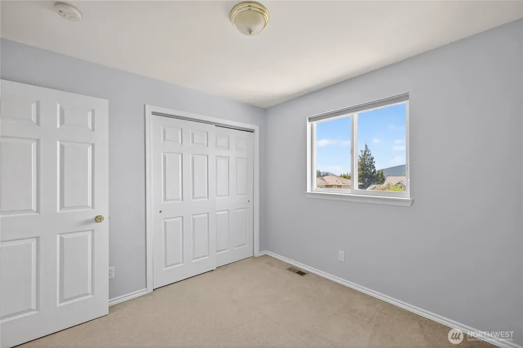 3712 W 8th Street Anacortes WA 98221