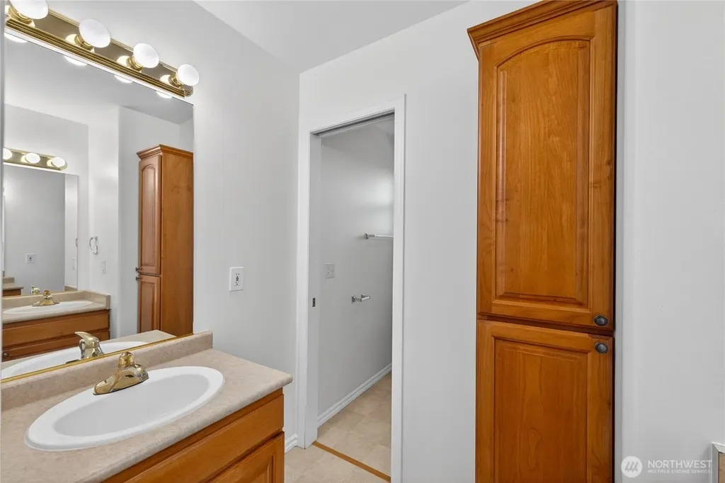 3712 W 8th Street Anacortes WA 98221