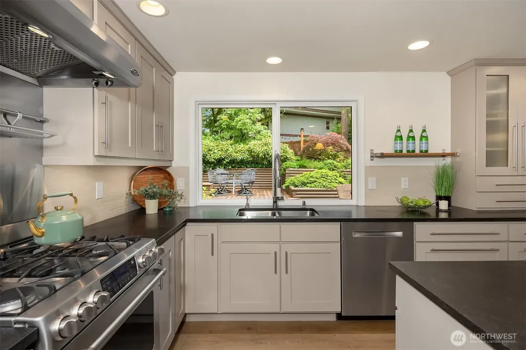 13423 NE 119th Way Redmond WA 98052