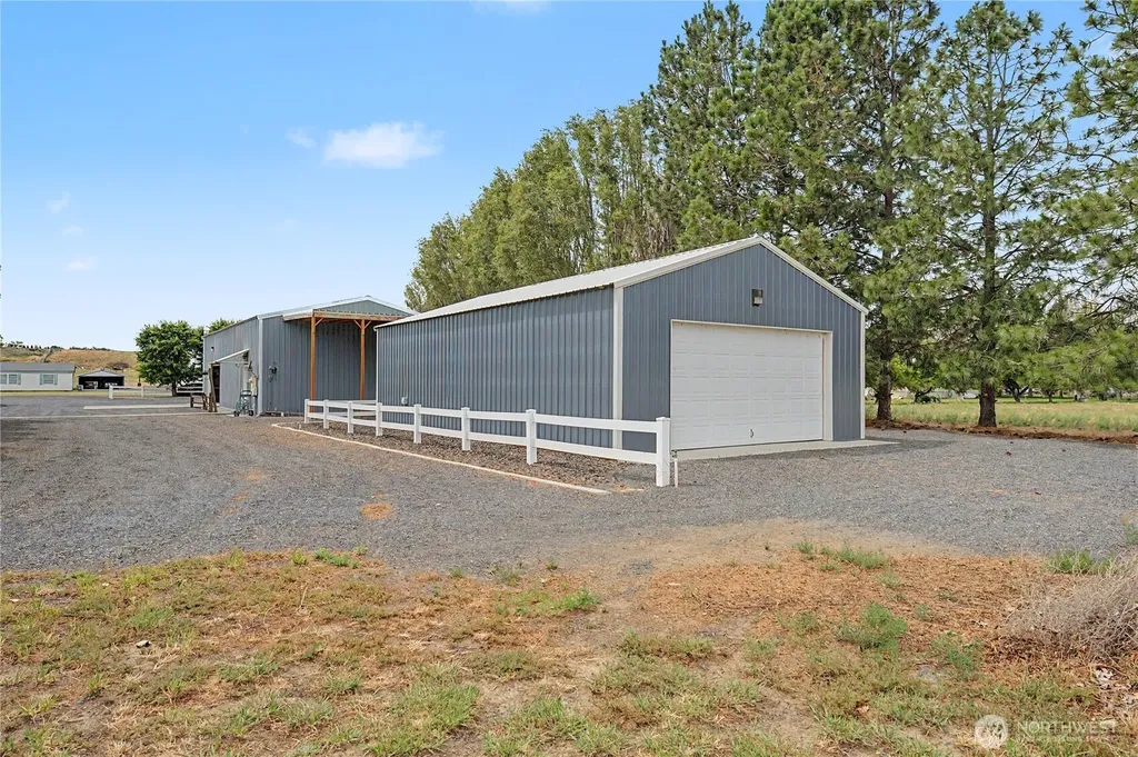 5749 SE J.2 Moses Lake WA 98837