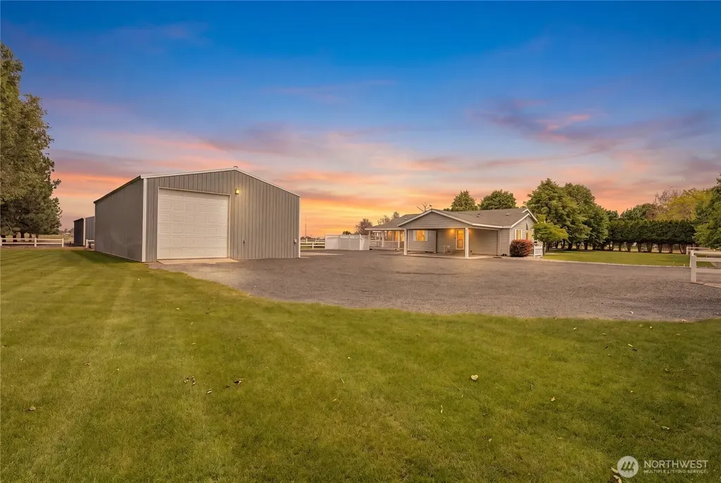 5749 SE J.2 Moses Lake WA 98837