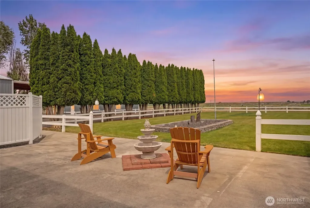 5749 SE J.2 Moses Lake WA 98837