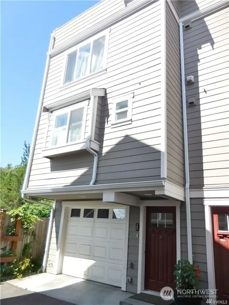 3615 Albion Place N Seattle WA 98103