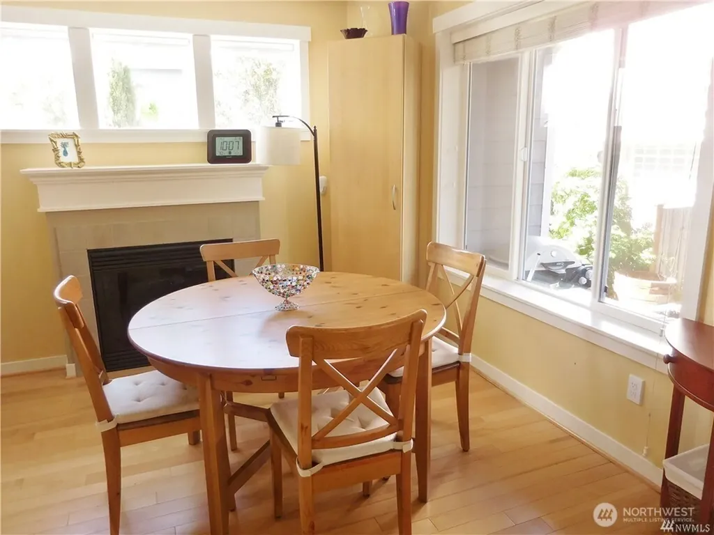 3615 Albion Place N Seattle WA 98103