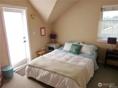 3615 Albion Place N Seattle WA 98103