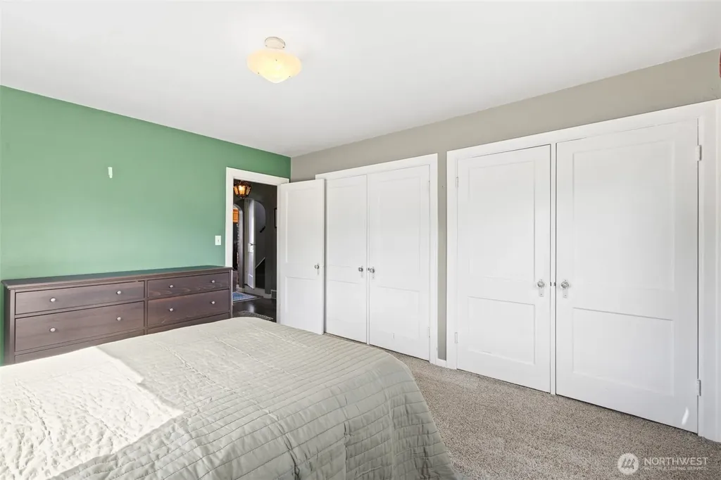 218 S Jones Street Port Angeles WA 98362
