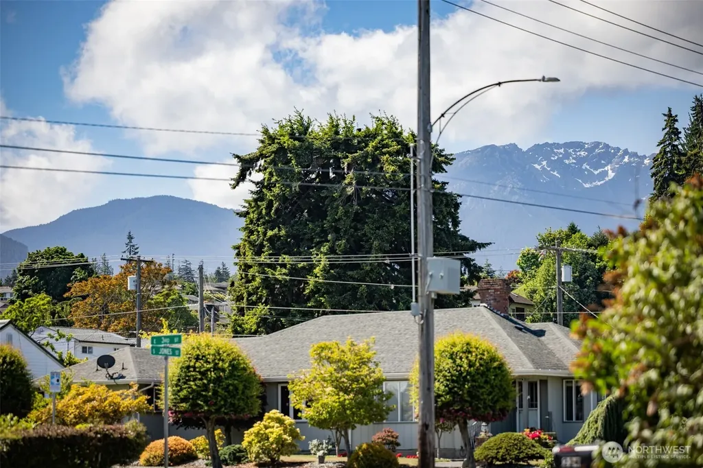 218 S Jones Street Port Angeles WA 98362