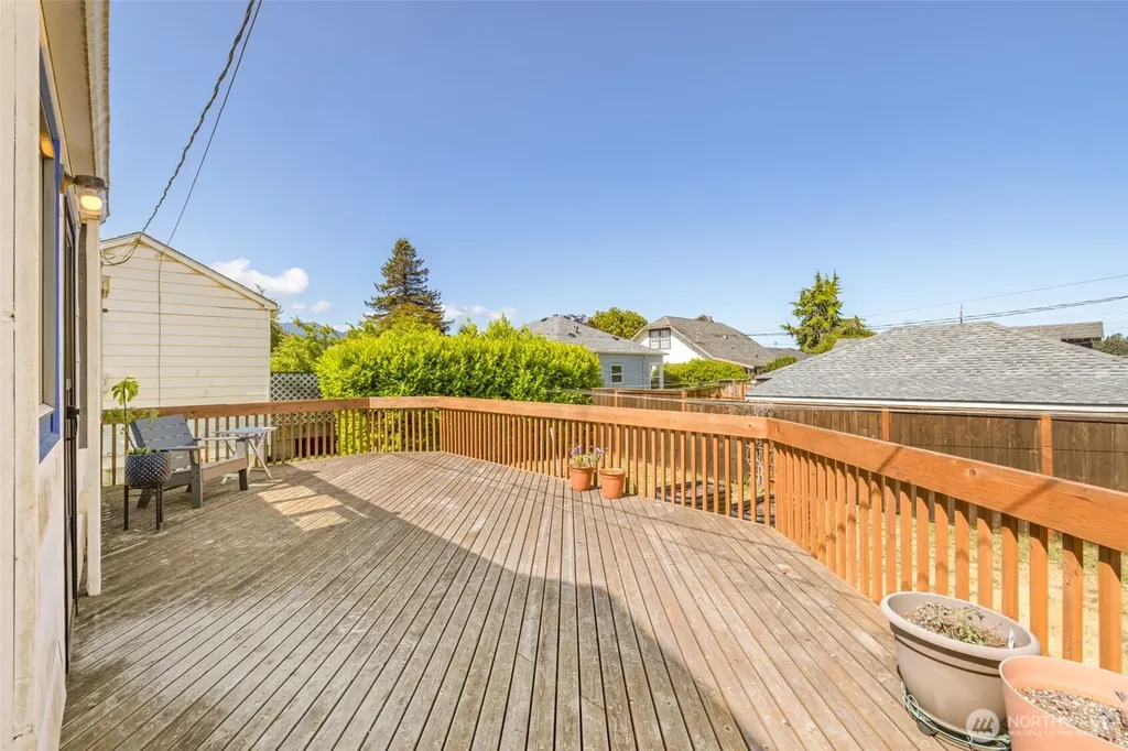 218 S Jones Street Port Angeles WA 98362