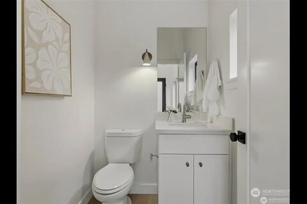 2806 W Dravus Seattle WA 98199