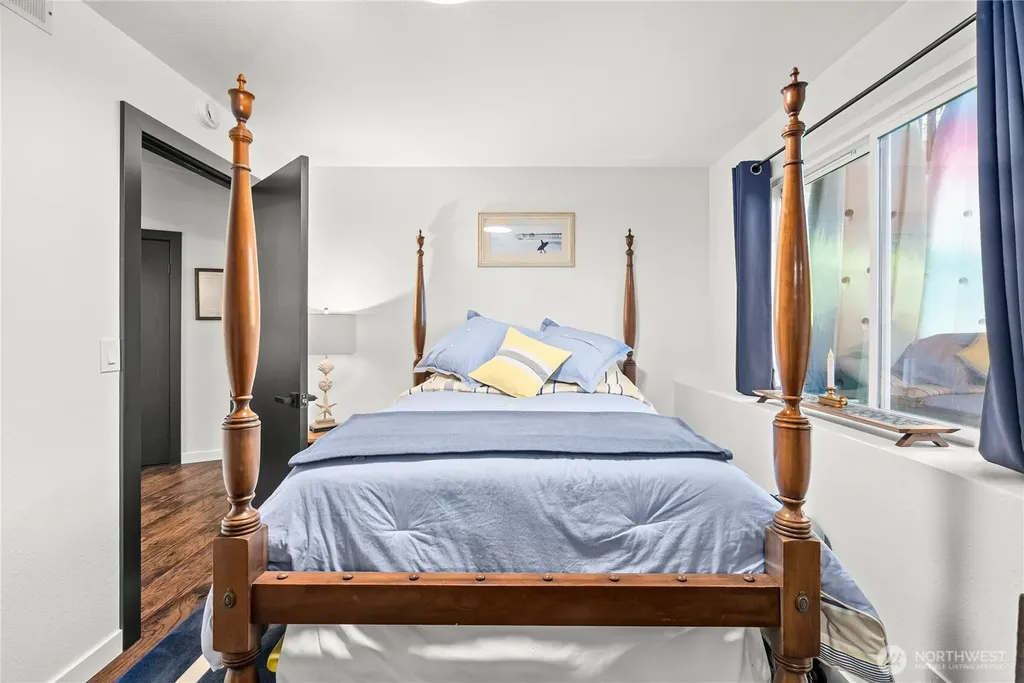 7224 Sunset Avenue NE Bremerton WA 98311