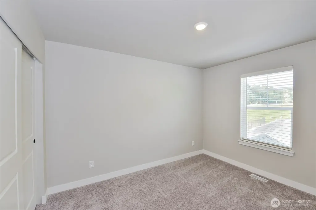 6451 NW Bruggman Loop Silverdale WA 98312