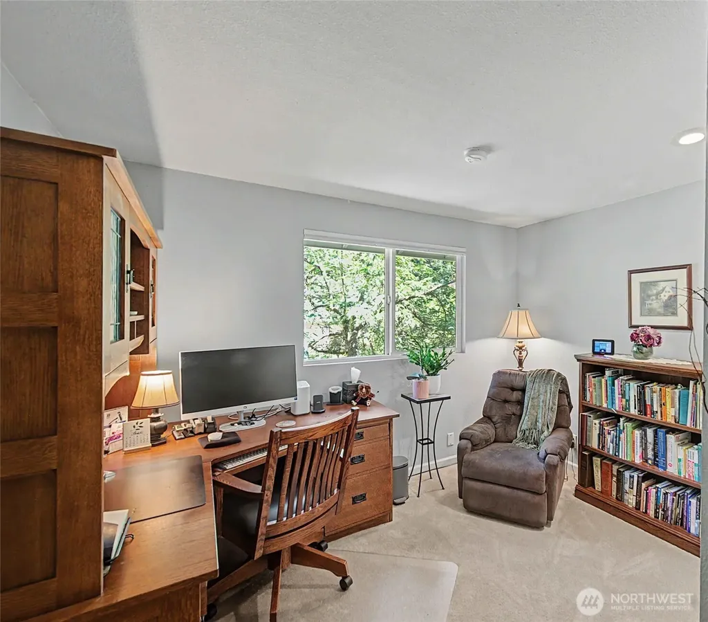 19719 41st Avenue NE Lake Forest Park WA 98155