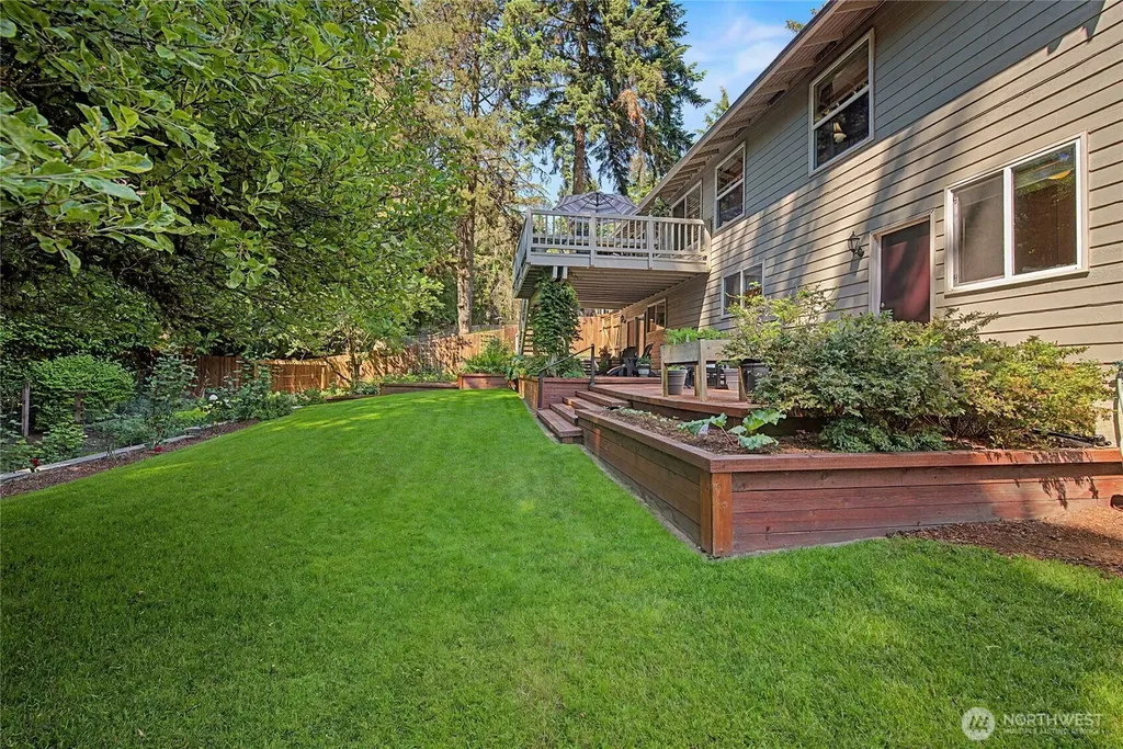 19719 41st Avenue NE Lake Forest Park WA 98155