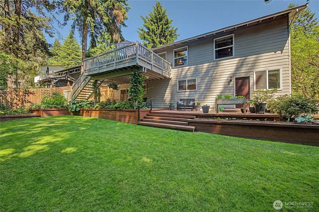 19719 41st Avenue NE Lake Forest Park WA 98155