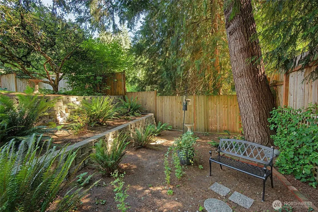 19719 41st Avenue NE Lake Forest Park WA 98155