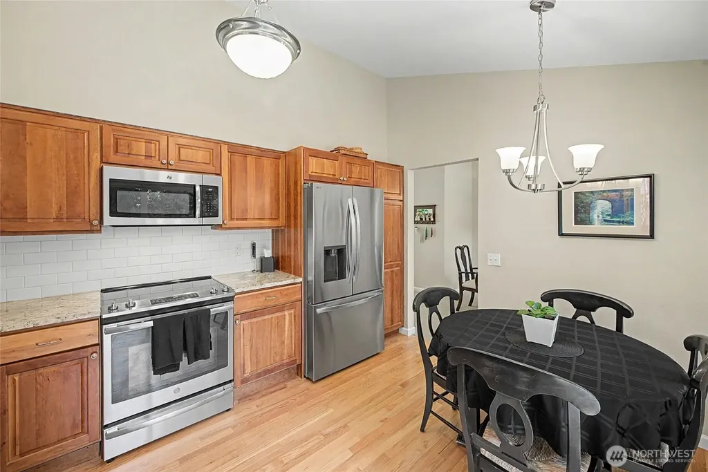 19719 41st Avenue NE Lake Forest Park WA 98155