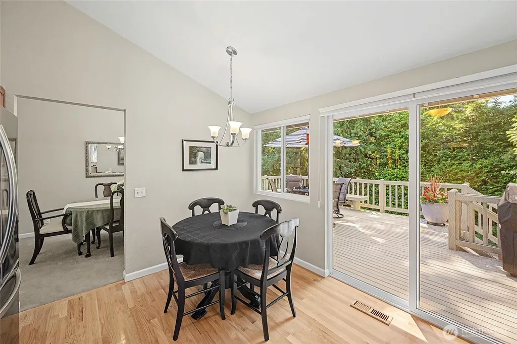 19719 41st Avenue NE Lake Forest Park WA 98155