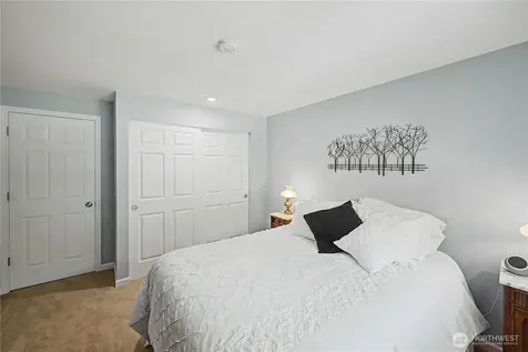 19719 41st Avenue NE Lake Forest Park WA 98155