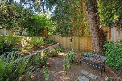 19719 41st Avenue NE Lake Forest Park WA 98155