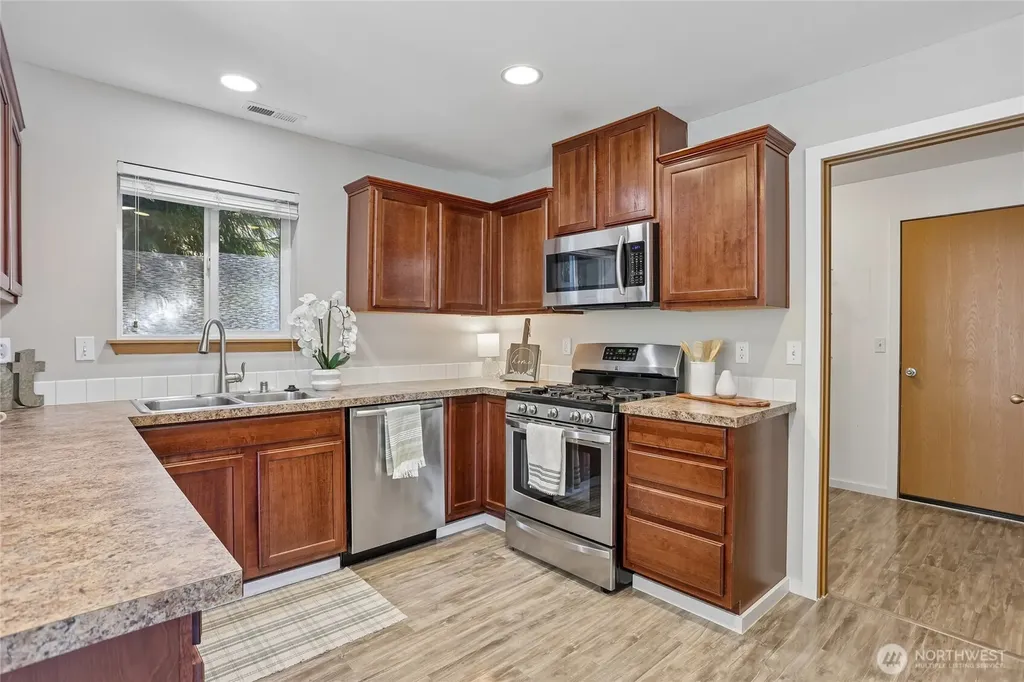 18413 SE 242nd Court Covington WA 98042