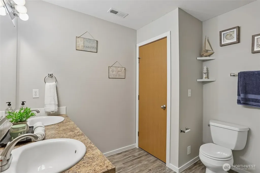 18413 SE 242nd Court Covington WA 98042