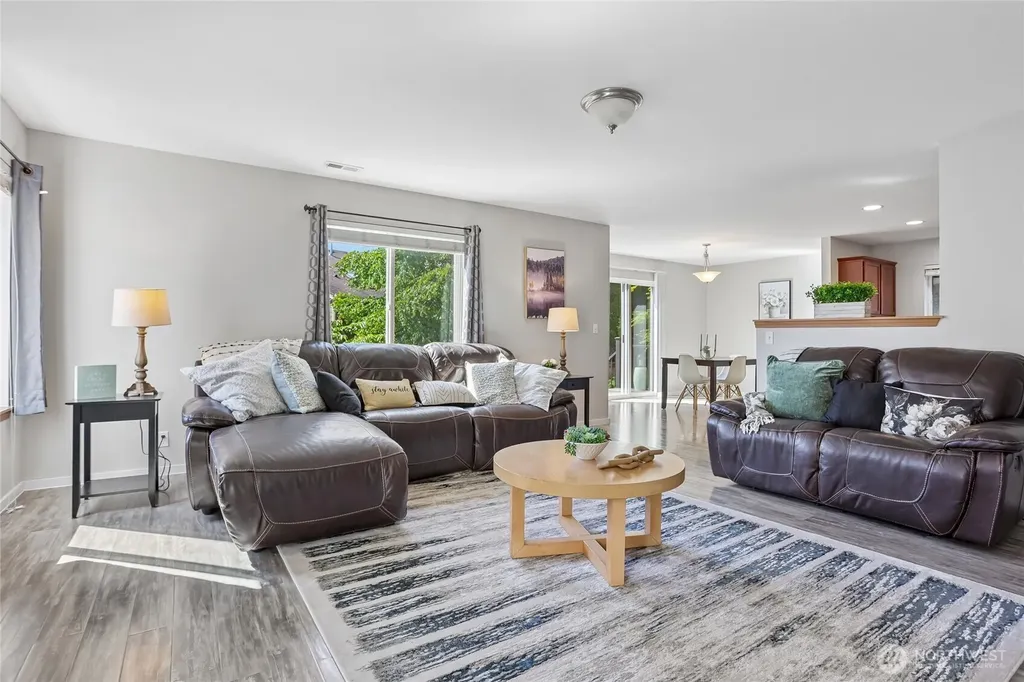 18413 SE 242nd Court Covington WA 98042
