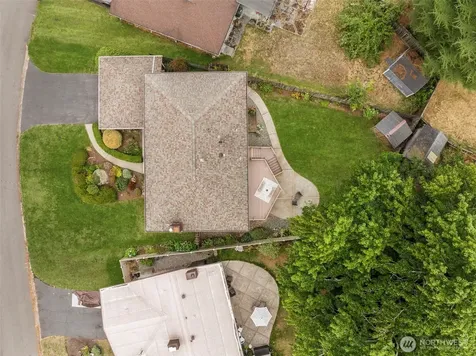 2520 166th Avenue NE Bellevue WA 98008