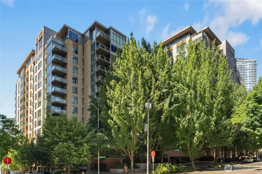 900 Lenora Street Seattle WA 98121