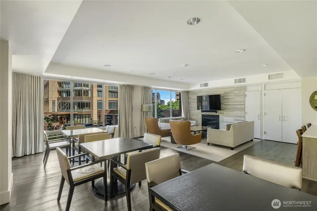 900 Lenora Street Seattle WA 98121