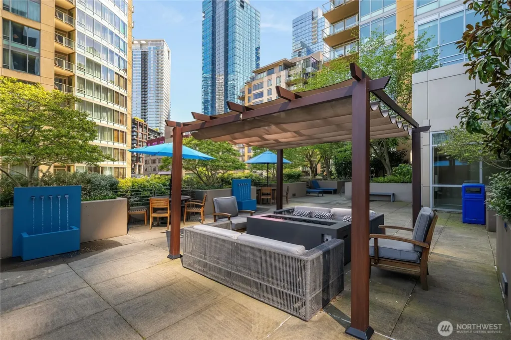 900 Lenora Street Seattle WA 98121