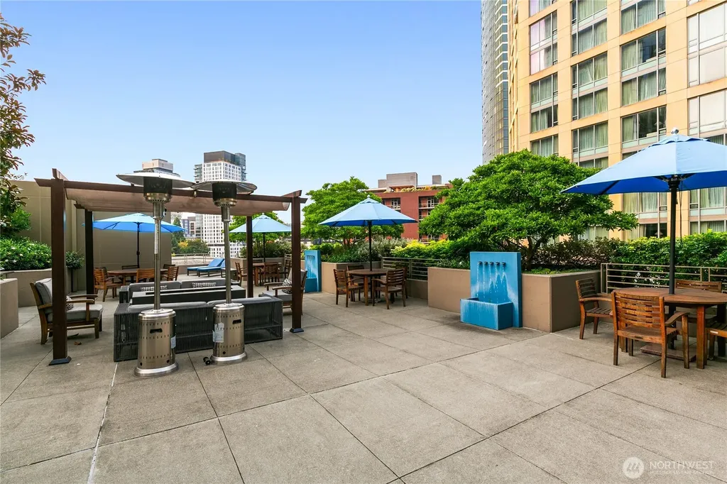 900 Lenora Street Seattle WA 98121