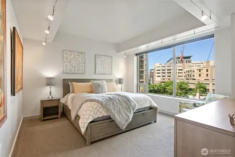 900 Lenora Street Seattle WA 98121