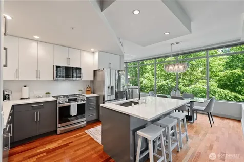 900 Lenora Street Seattle WA 98121