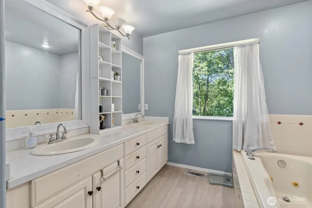 920 Alderwood Lane Sedro Woolley WA 98284